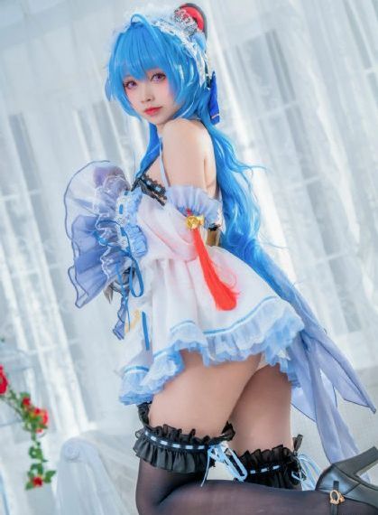 《芳芳》