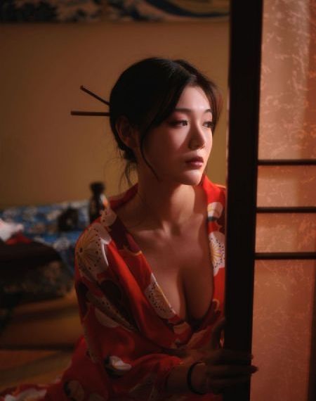 女邻居在线