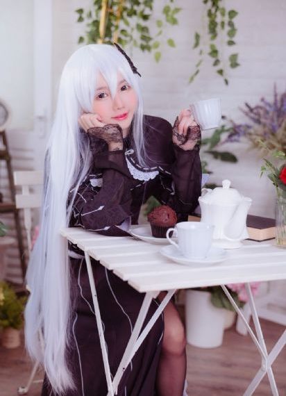 红色机尾