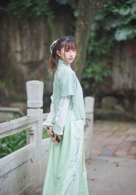 年轻母亲免费