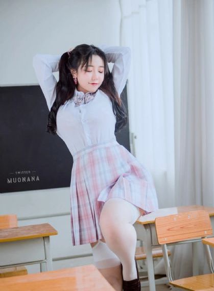 女人自摸视频