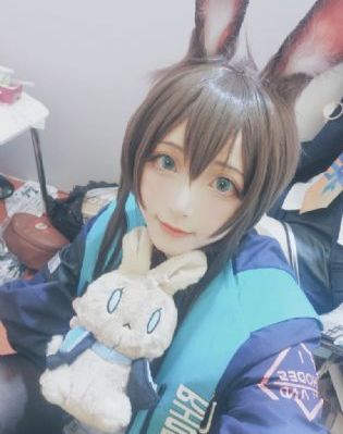 绿巨人免费视频