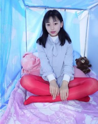 军人野外吮她的花蒂的视频
